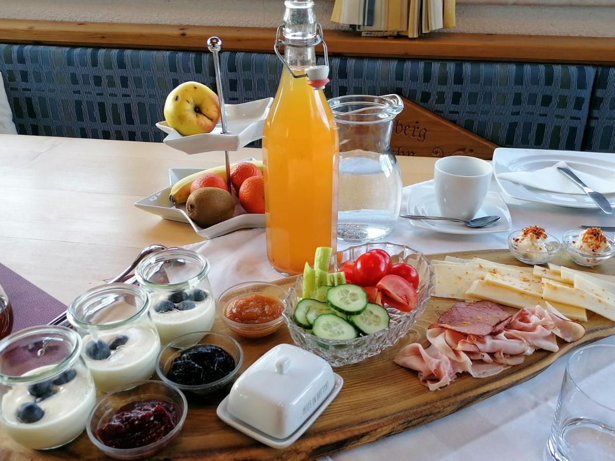 "Hochegg" Hotell Faistenau Exteriör bild